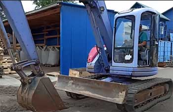 PC75UU-2 Excavator From Komatsu