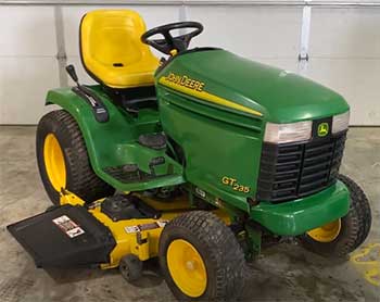 John Deere GT235 Garden Tractor