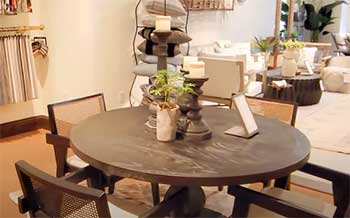 ARHAUS Table