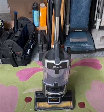 Shark UV725 Vacuum