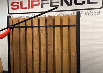 Slipfence