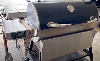 recteq RT-700 Wood Pellet Smoker Grill