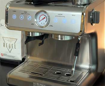 Ultima Cosa Espresso Machine