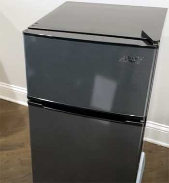 Arctic King Mini Fridge