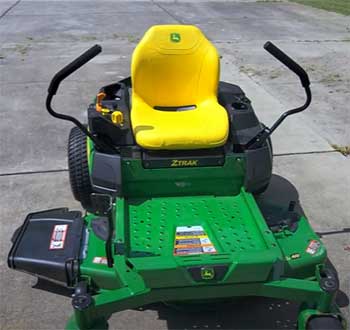 John Deere Z325E Zero-Turn Mower