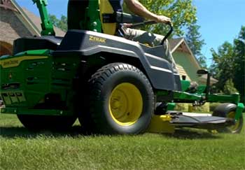 John Deere Z515E Zero Turn Mower