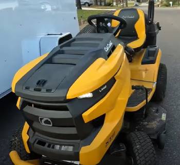 Cub Cadet XT2 Mower