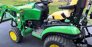 John Deere 1025R