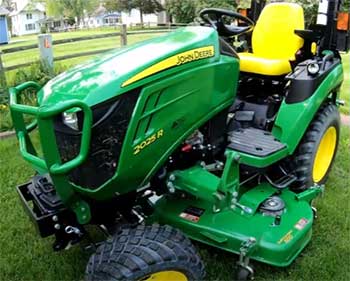 John Deere 2025R Mower