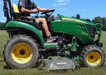 John Deere 2025R Mower