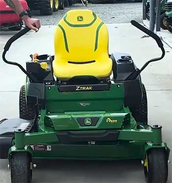 John Deere Z320M Zero-Turn Mower