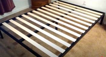 Zinus Modern Studio 14-Inch Platform Bed Frame