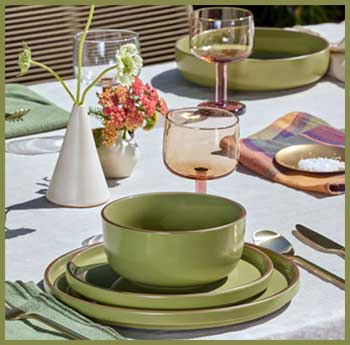our place classic stacking set