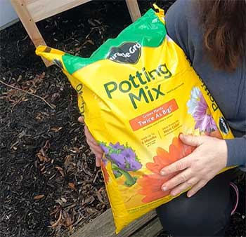 Miracle-Gro Potting Mix