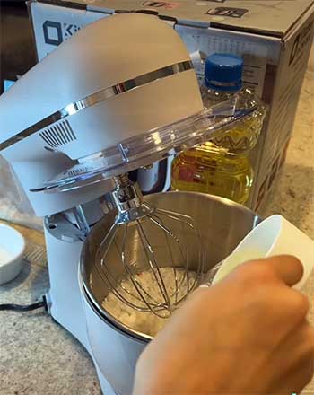 Kitchen in the Box stand mixer