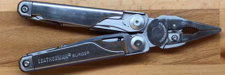 Leatherman Surge Multi-tool