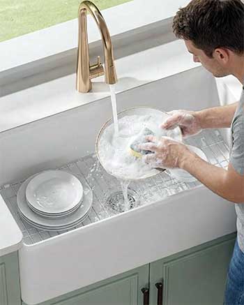 Deer Valley 33-inch fireclay farmhouse sink