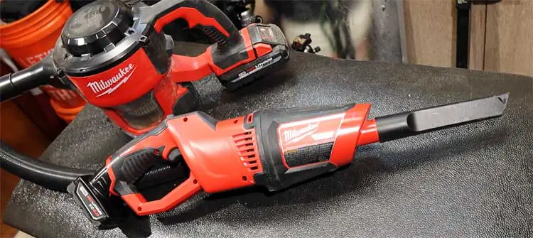 Milwaukee M12 Vacuum