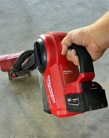 Milwaukee M18 Vacuum