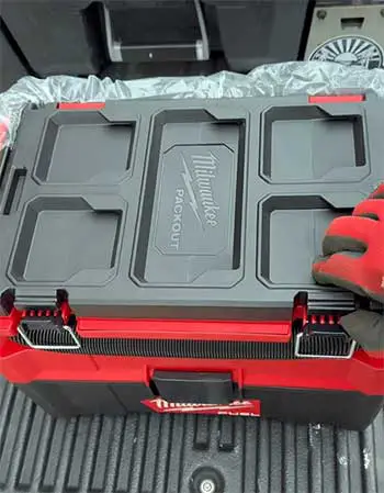 Milwaukee M18 Vacuum