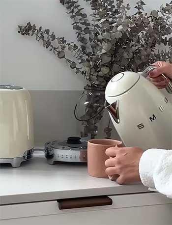 Smeg Tea Kettle
