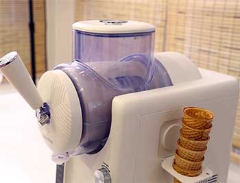 GreenPan Frost Ice Cream and Frozen Drink Maker