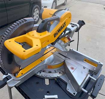 DeWalt DWS779 Miter Saw