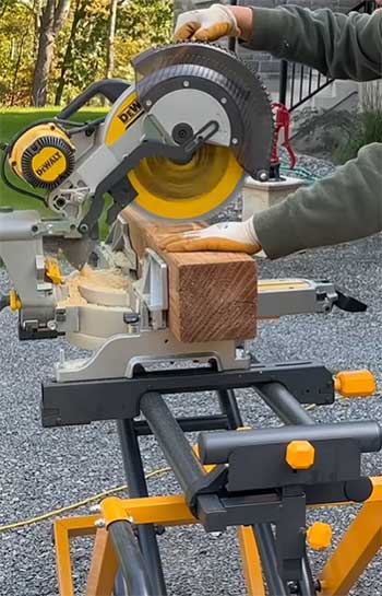 DeWalt DWS780 Sliding Compound Miter Saw