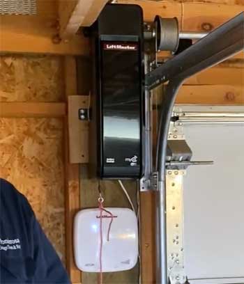 LiftMaster 8500W Garage Door Opener